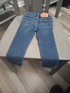 Levi's Toddlers Size 2t 710 Skinny Blue Denim Jeans with Back Pocket Stitching